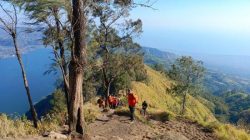 Gunung Abang Nyaris Telan Korban, Pendaki Diselamatkan Usai Cuaca Buruk